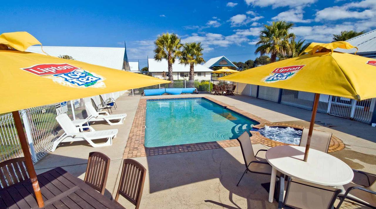 Torquay Tropicana Motel Εξωτερικό φωτογραφία